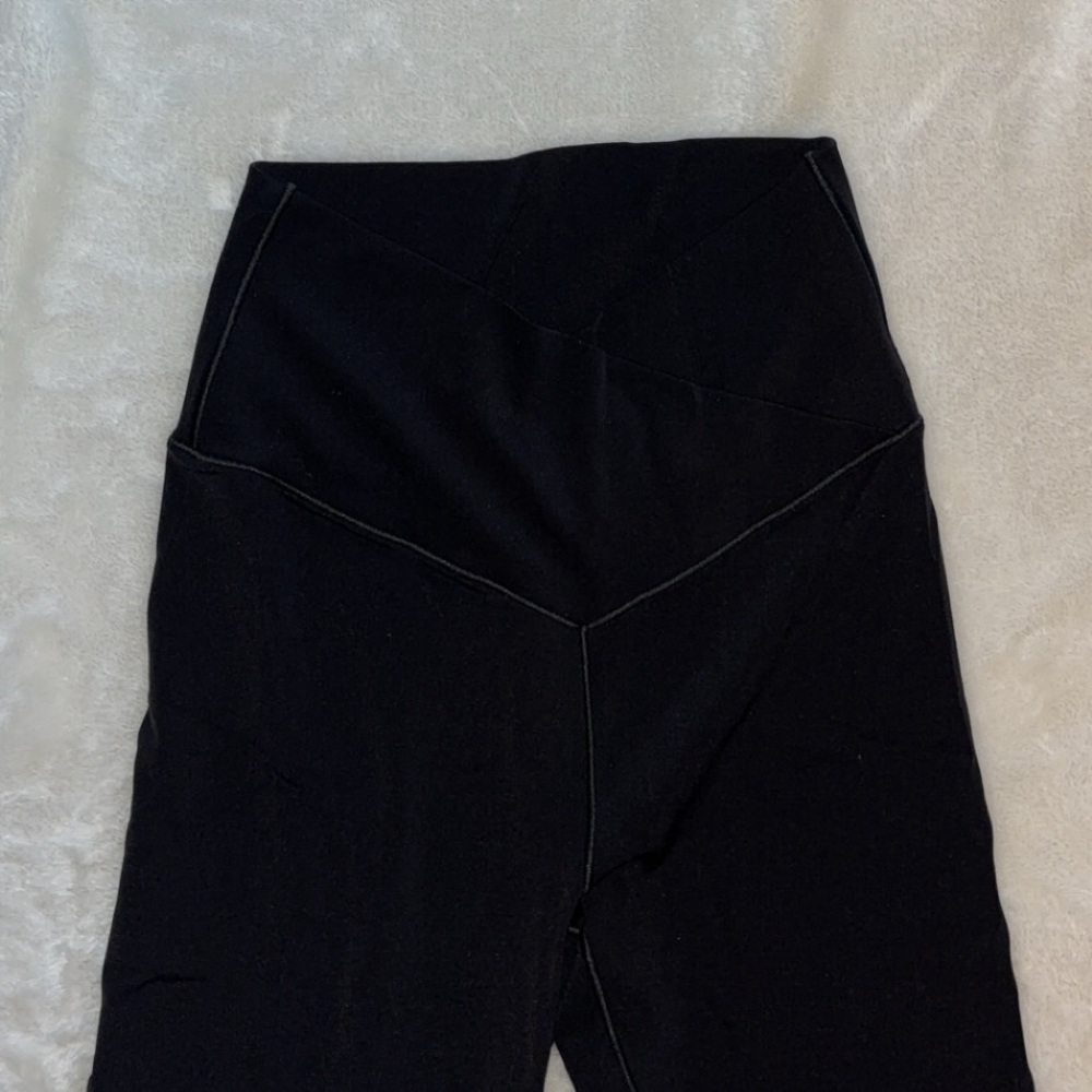 NWOT Offline by Aerie Real Me Crossover Flare Legging - Picture 3 of 9
